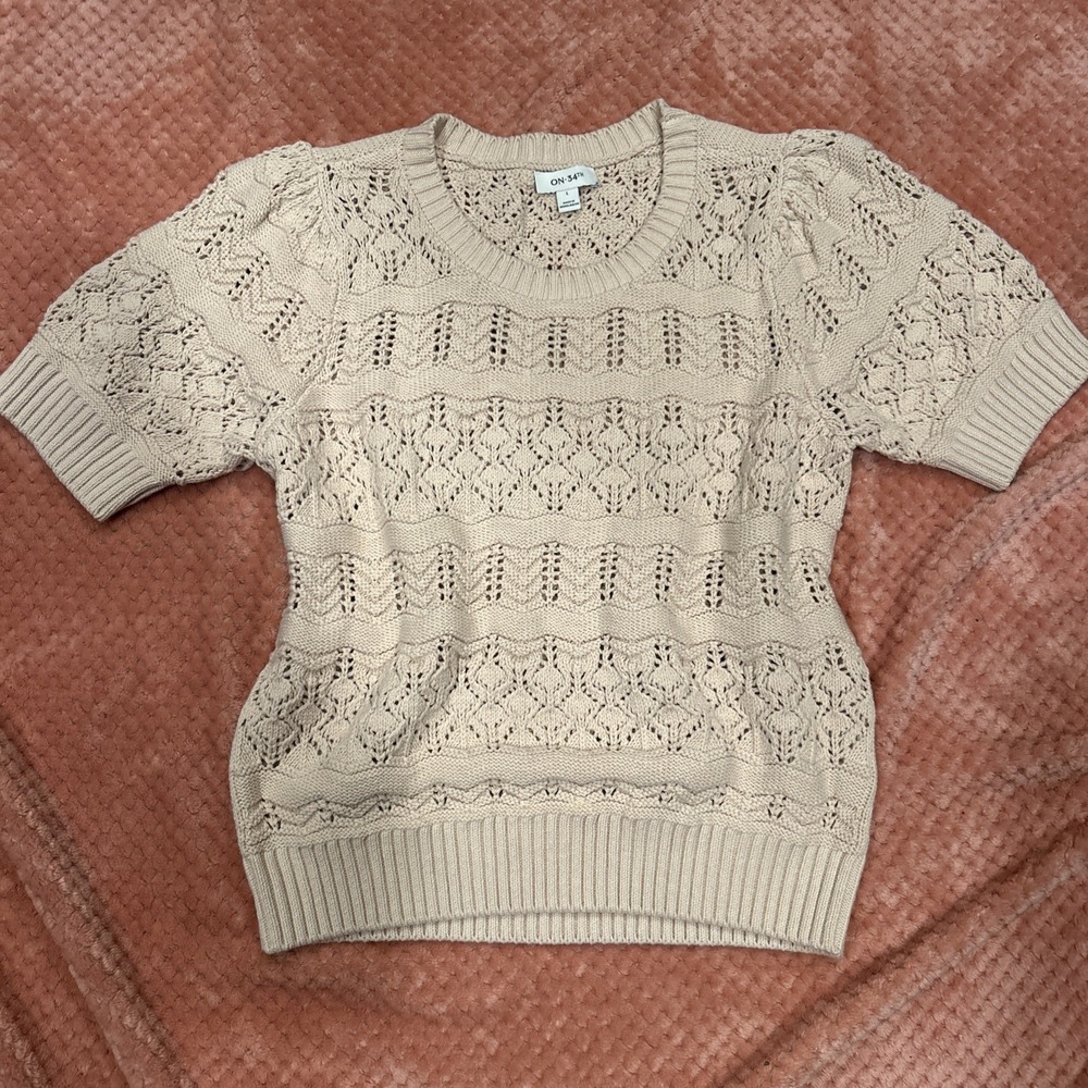 On 34th Hollow Out Crochet Sweater With Puff Sleeves Size Large